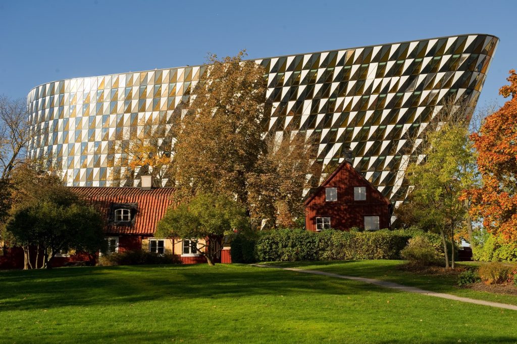 موسسه کارولینسکا - Karolinska Institute
