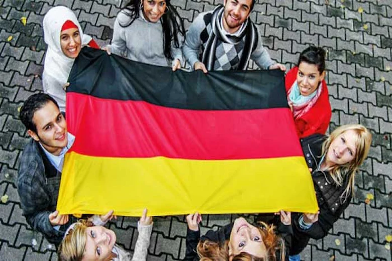 تصویری از هزینه مهاجرت به آلمان - a picture of Cost of immigration to Germany