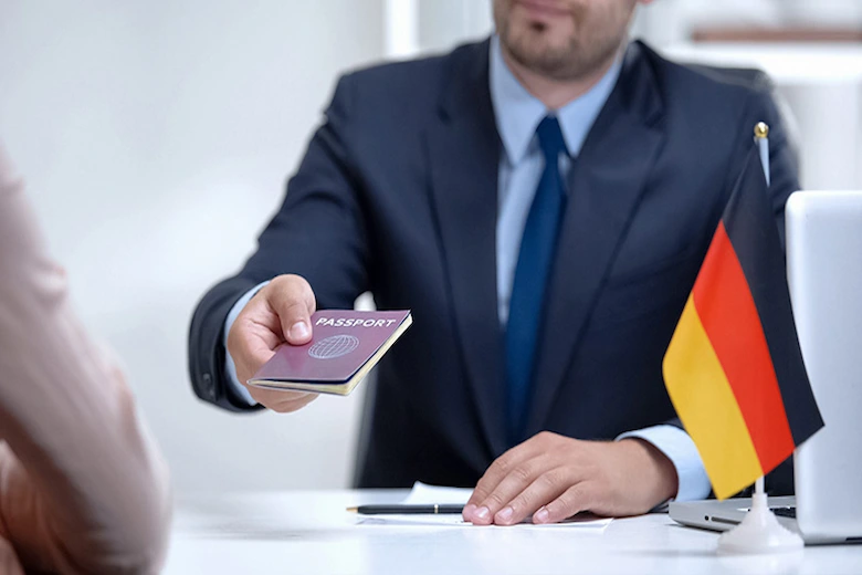 تصویری از مهاجرت به آلمان - a picture of immigration to Germany